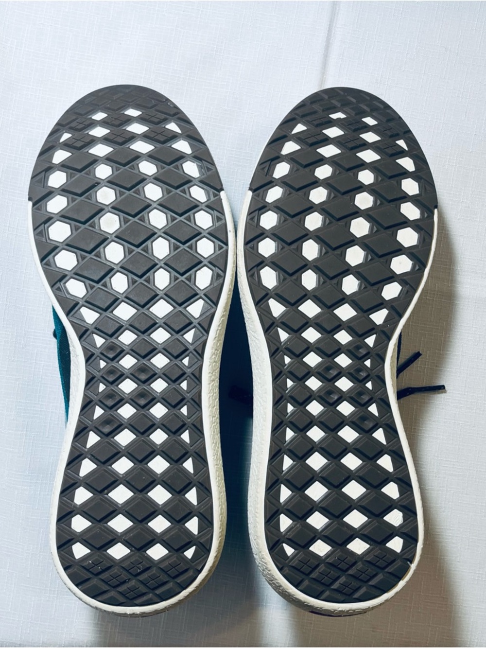 Vans UltraRange
EXO SE Ripstop
Teal/Black - Super
Comfy & Rare
Colorway 12 - Picture 5 of 11